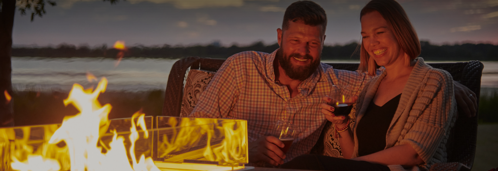 Five Benefits of Installing a Fire Pit Table: Enhance Your Outdoor Experience