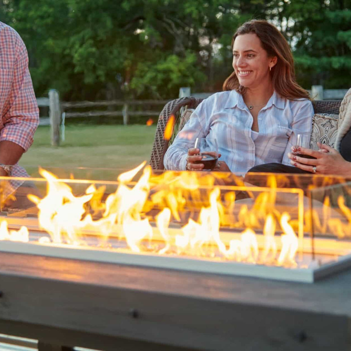 Wood vs. Gas Fire Pits | Outdoor GreatRooms