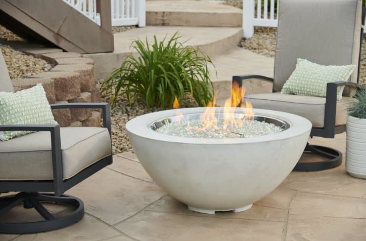 Choosing Gas vs. Wood-Burning Fire Pits