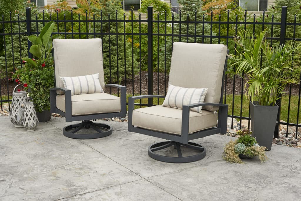 New Products on Display at Casual Market