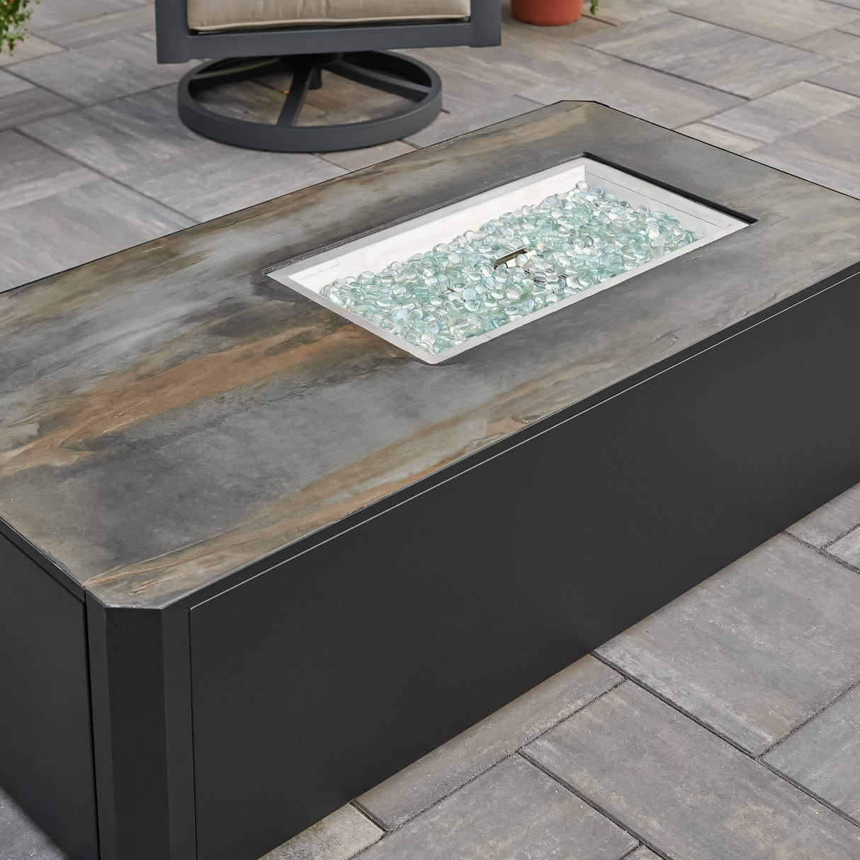 Close up shot of the top of the Kinney Rectangular Gas Fire Pit Table